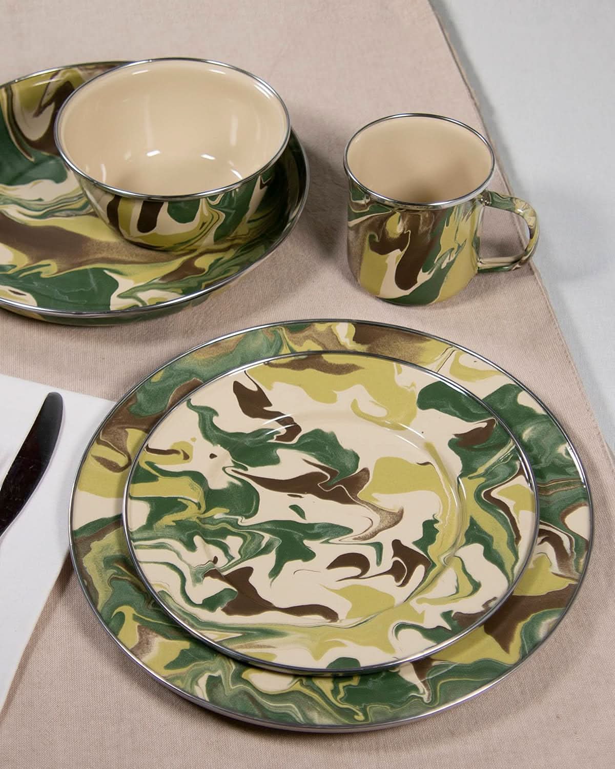 Golden Rabbit Enamelware Pasta Plates - Set of 4