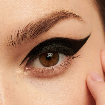 Inglot One Move Liquid Eyeliner Black 0.55 ml