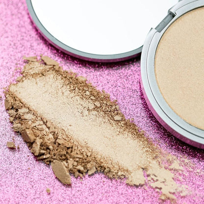 the Balm Mary-Lou Manizer Highlighter Travel Size 0.17 oz - Subtle Glow