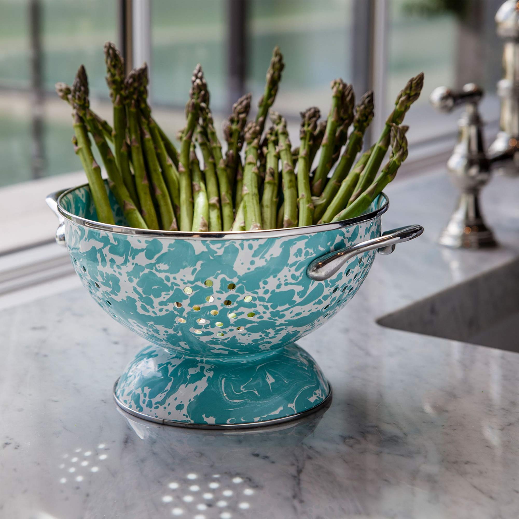 Golden Rabbit Enamelware - 5qt Larger Colander