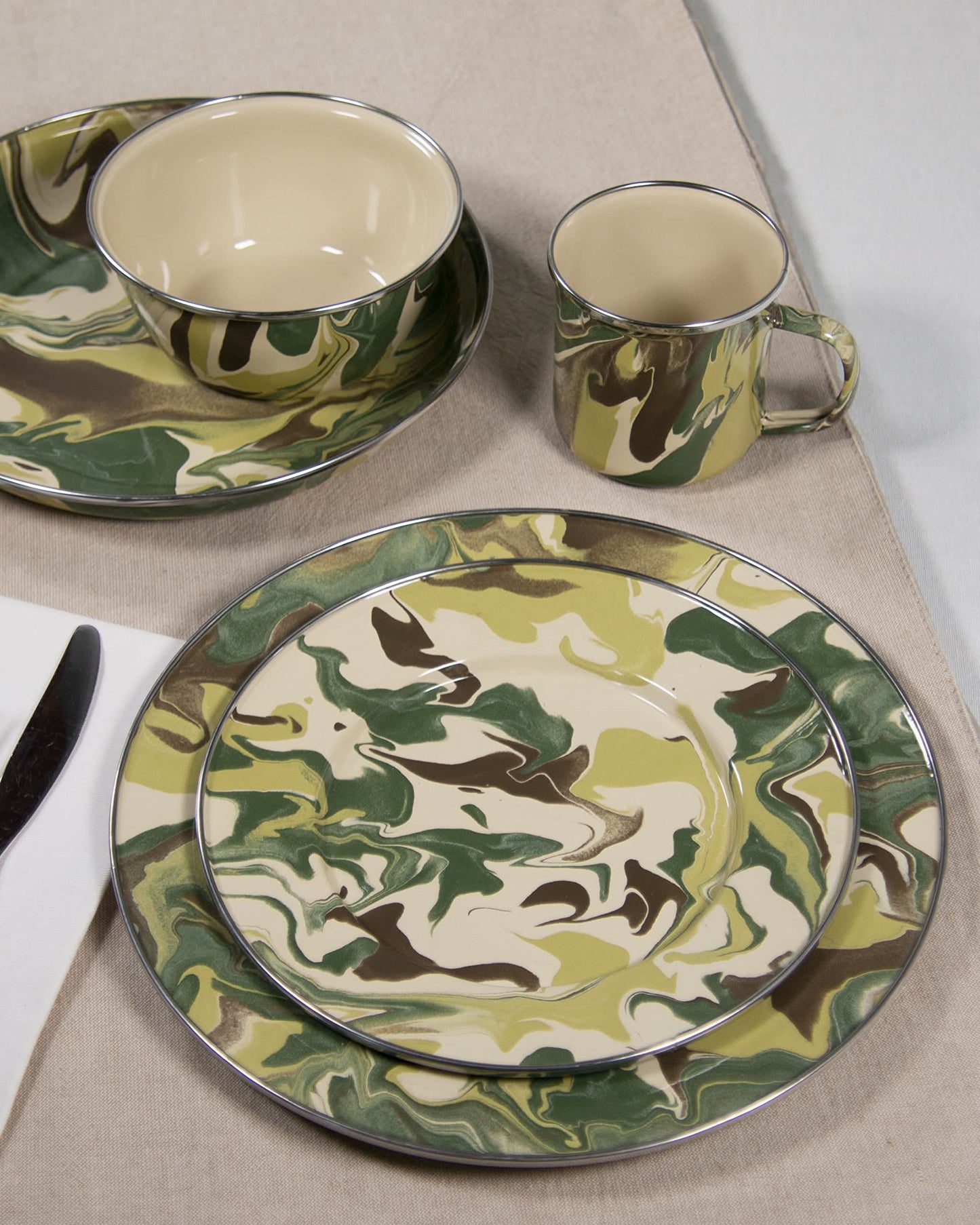 Golden Rabbit Enamelware Grande Mugs - Set of 4
