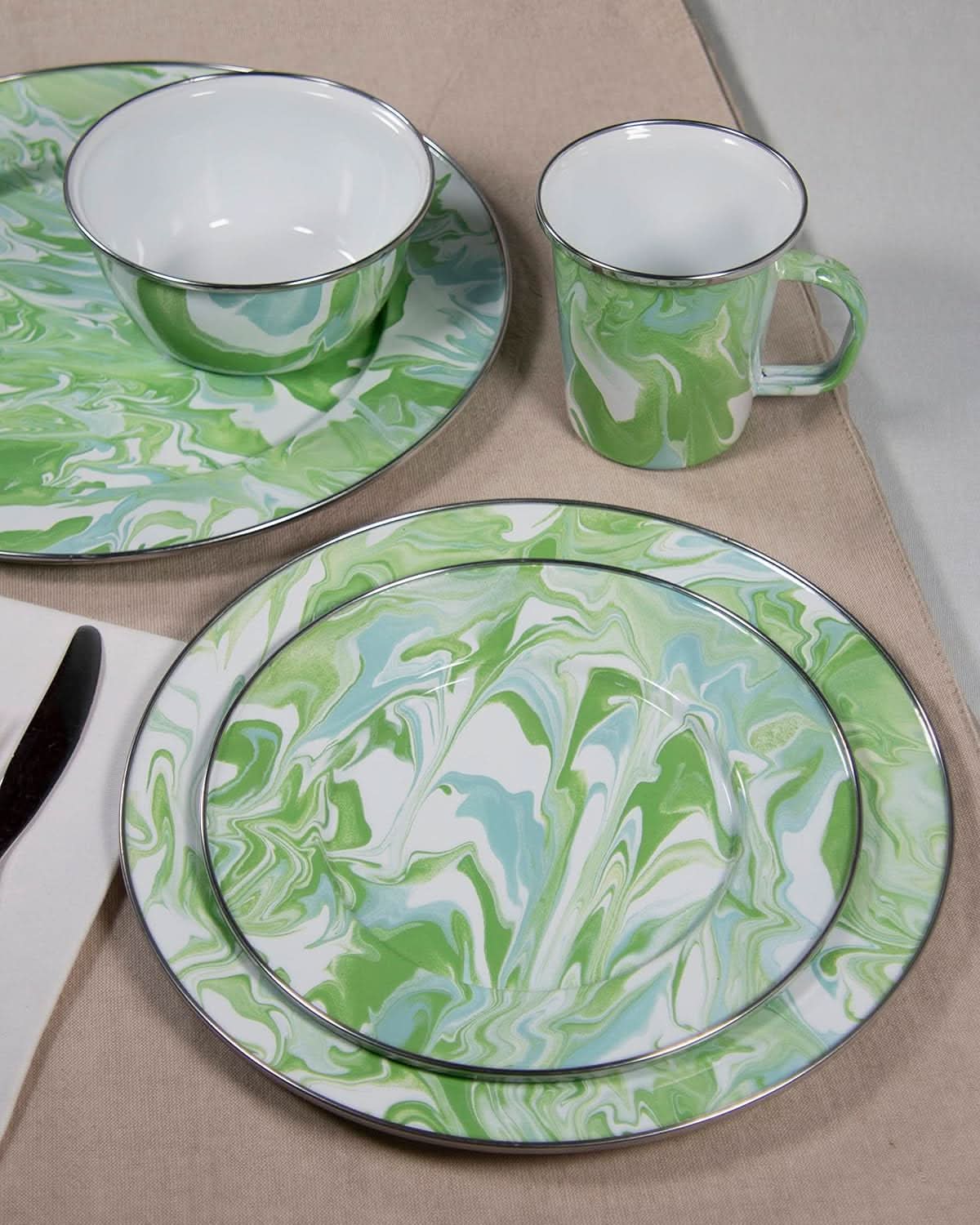 Golden Rabbit Enamelware Dinner Plates - Set of 4