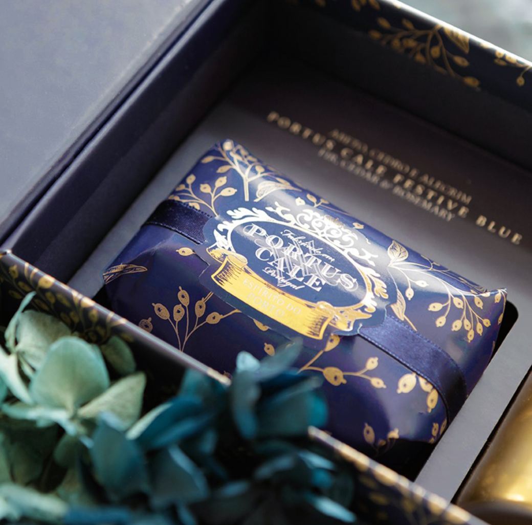 Portus Cale Festive Blue Soap and Candle Set